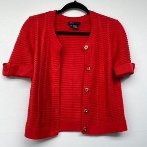 Etcetera red knit short sleeved sweater with gold accent buttons - size M